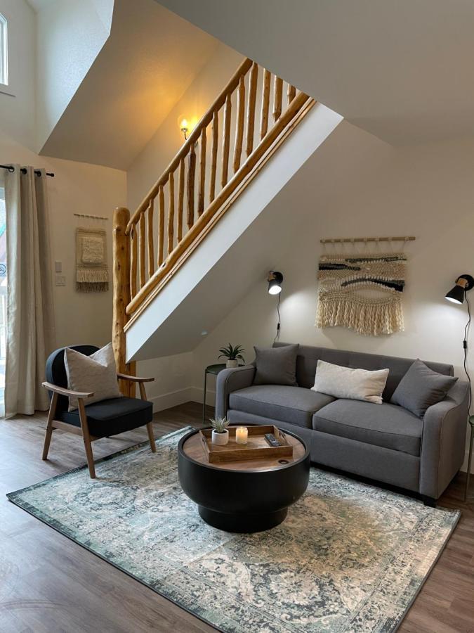 Waterton Glacier Suites Zewnętrze zdjęcie