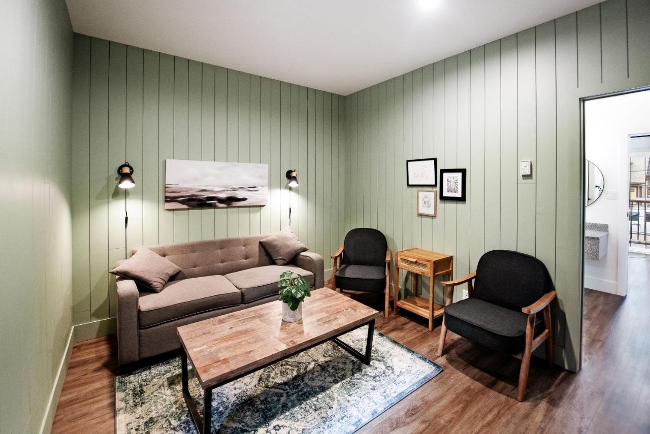 Waterton Glacier Suites Zewnętrze zdjęcie