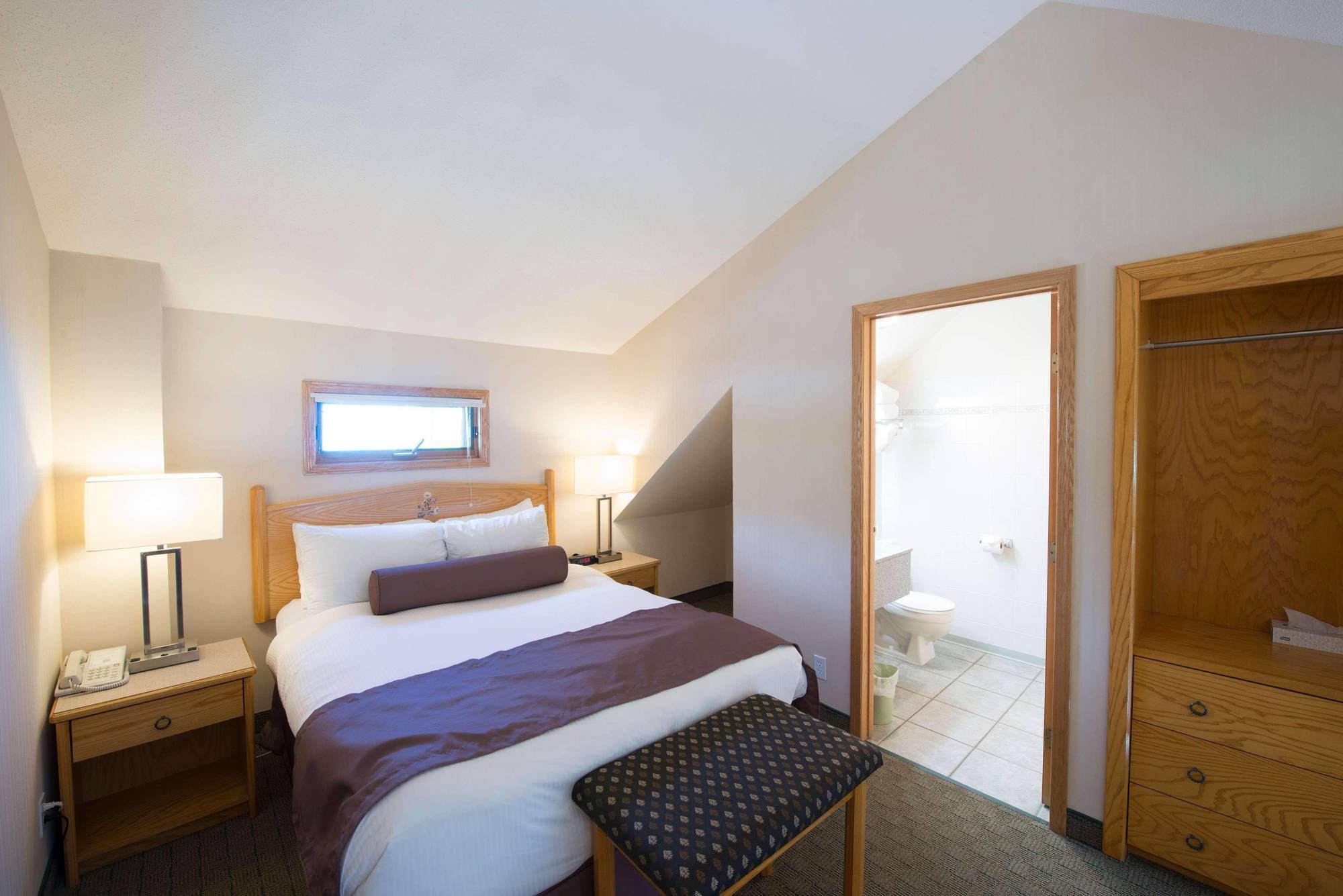 Waterton Glacier Suites Zewnętrze zdjęcie